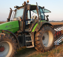 Kupljen traktor za obradu vakufske zemlje u Janji